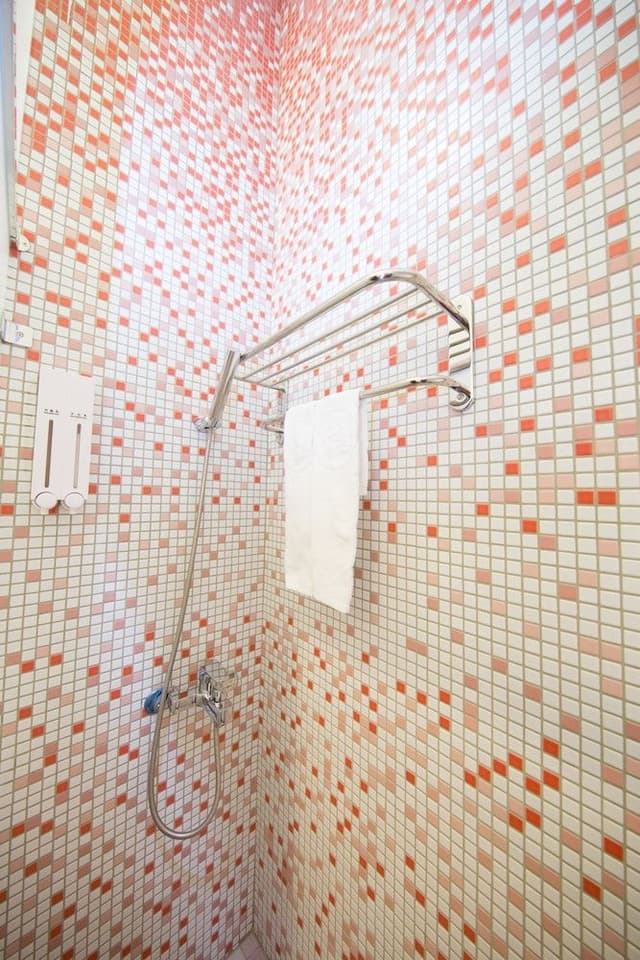 Economy Double Room, 1 Double Bed, Shared Bathroom