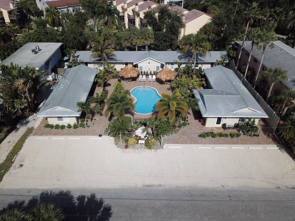 Twin Palms at Siesta2