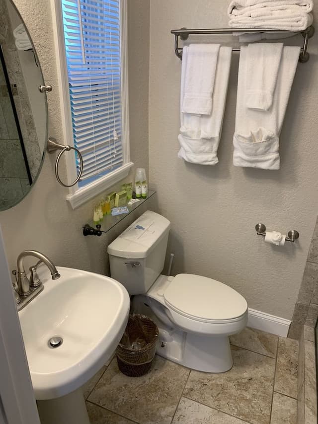 Studio, 1 King Bed (Unit 6)