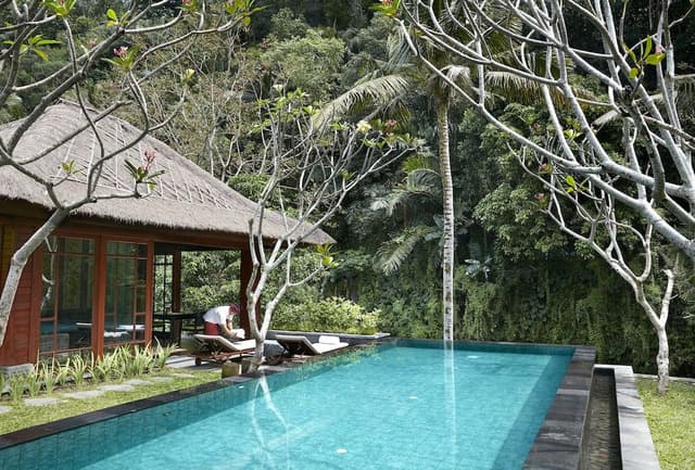 Riverfront Villa, 1 king Bed, River View, Private Pool