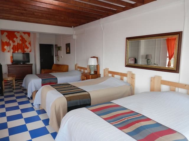 Basic Single Room, 2 Twin Beds