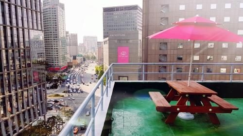 57 เมียงดง โฮสเทล (57 Myeongdong Hostel)1
