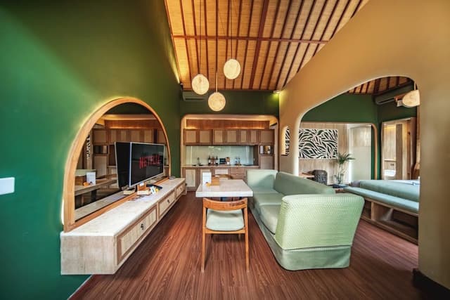 Royal One Bedroom Villa with Private Pool & Hot Tub