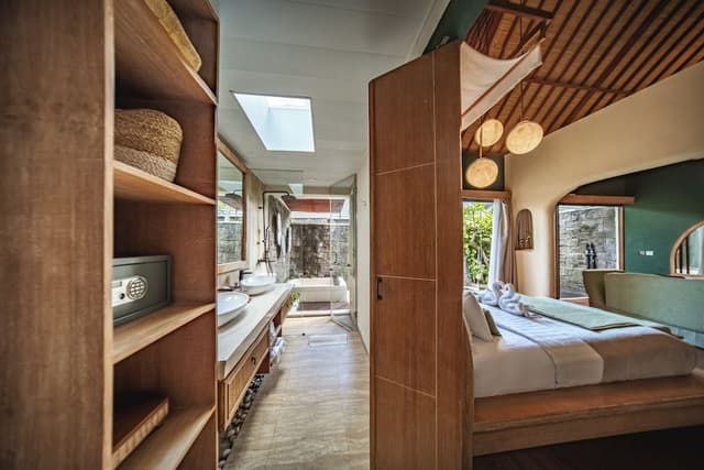 Royal One Bedroom Villa with Private Pool & Hot Tub