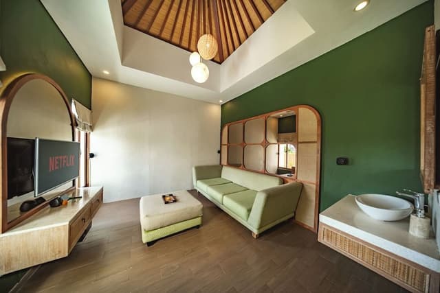Two Bedroom Villa with Private Pool & Hot Tub
