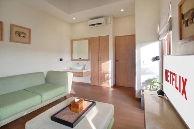 Two Bedroom Villa with Private Pool and Jacuzzi