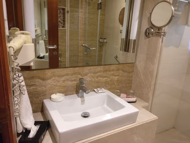 Junior Suite, 1 King Bed, Non Smoking