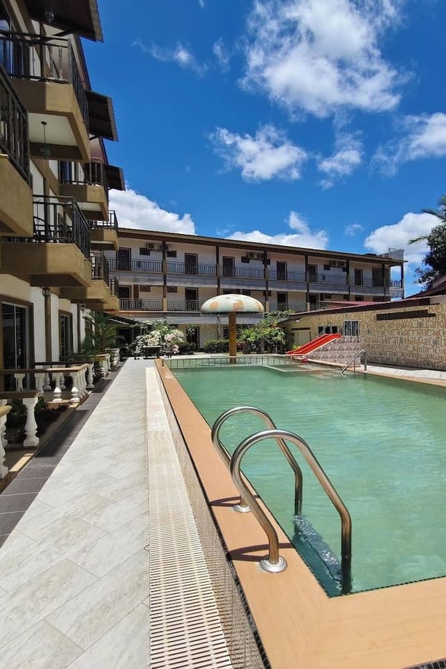 Deluxe Room, Pool View