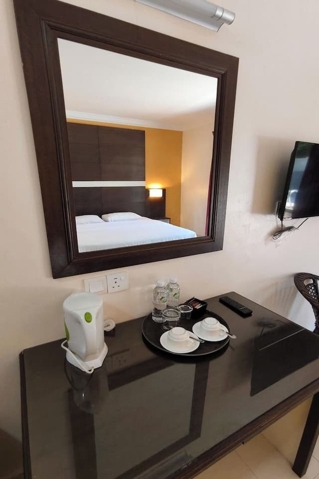 Deluxe Room, Pool View