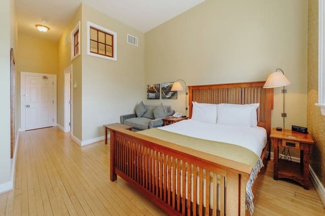Deluxe Room, 1 Queen Bed with Sofa bed