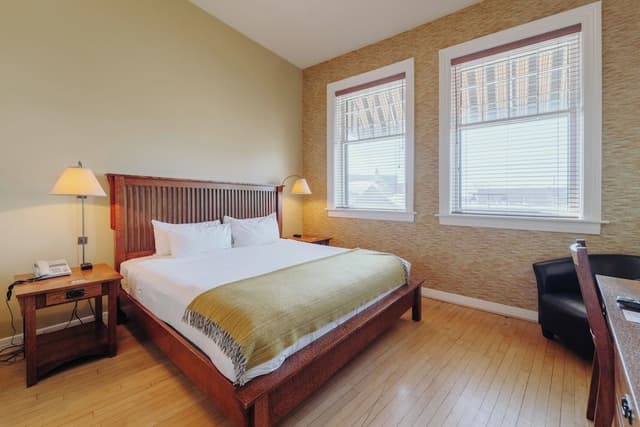 Signature Room, 1 King Bed