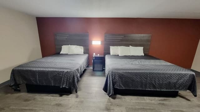 Deluxe Double Bed (2 Queen)