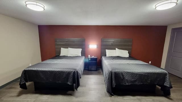 Suite Double Bed (1 King & 1 Queen)