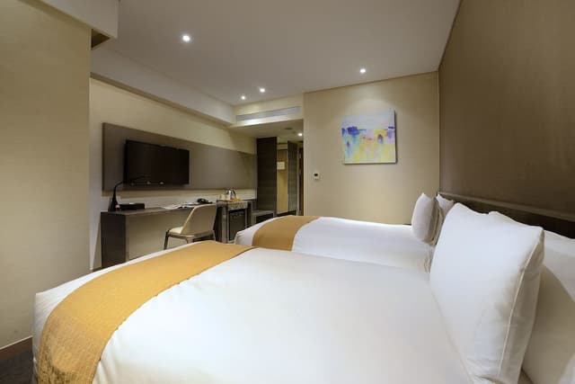 Basic Twin Room, 1 Bedroom, No Windows