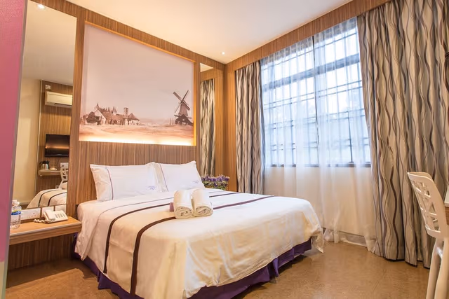 Deluxe Double Room (With Window)