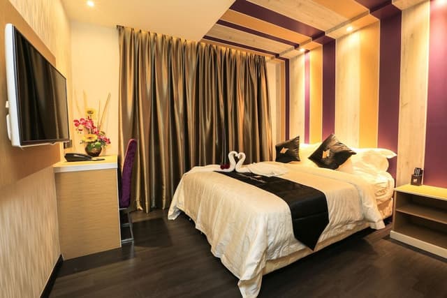 Standard Room, 1 Queen Bed