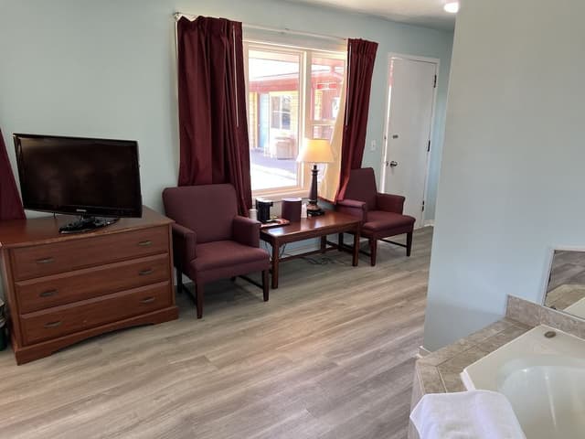 Standard Suite, 1 King Bed (No pets allowed)