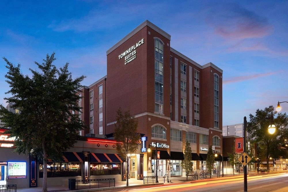 ทาวน์เพลซสวีทส์ บายแมริออท แชมเปญเออร์บานา/แคมพัสท (TownePlace Suites by Marriott Champaign Urbana/Campustown)0