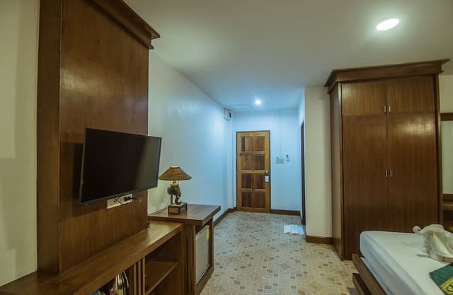 Family Triple Room (1 Double bed and 1 Single bed)