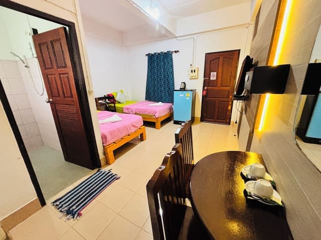 Standard Twin Room
