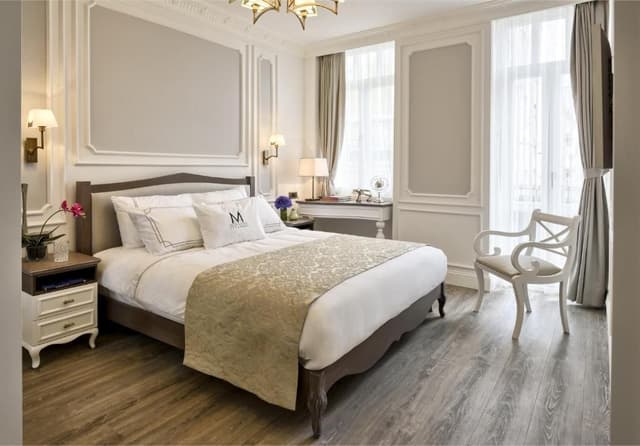 Family Suite (5 Adults)