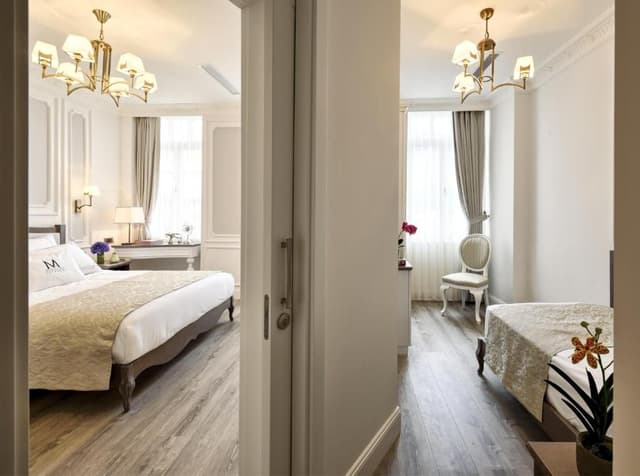 Family Suite (5 Adults)
