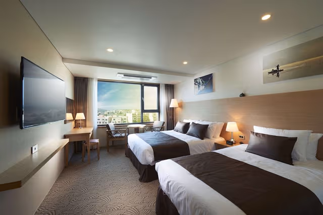 Deluxe Family Twin Room