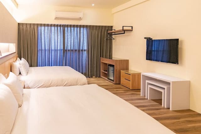 Deluxe Quadruple Room