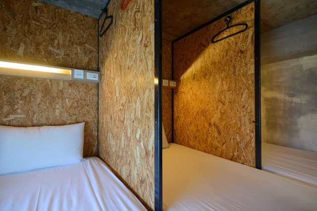 Single Bed in Mixed Dormitory