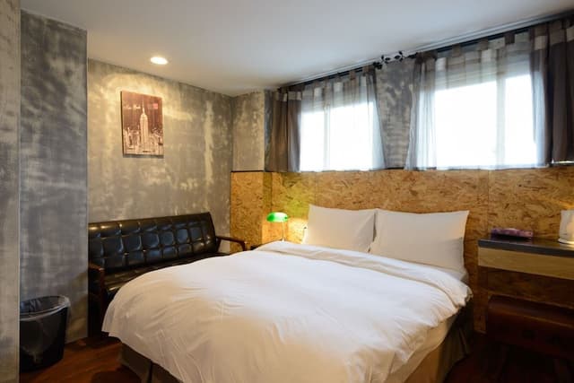 Deluxe Double Room With Private bathroom