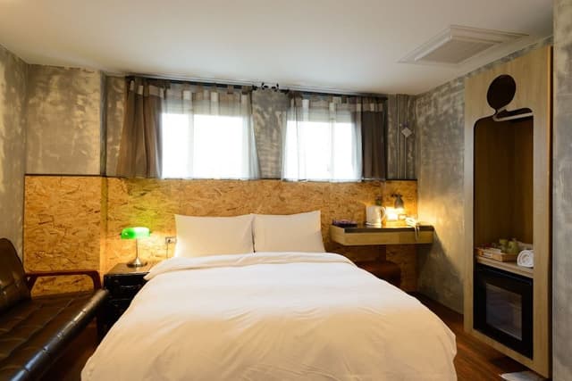 Deluxe Double Room With Private bathroom