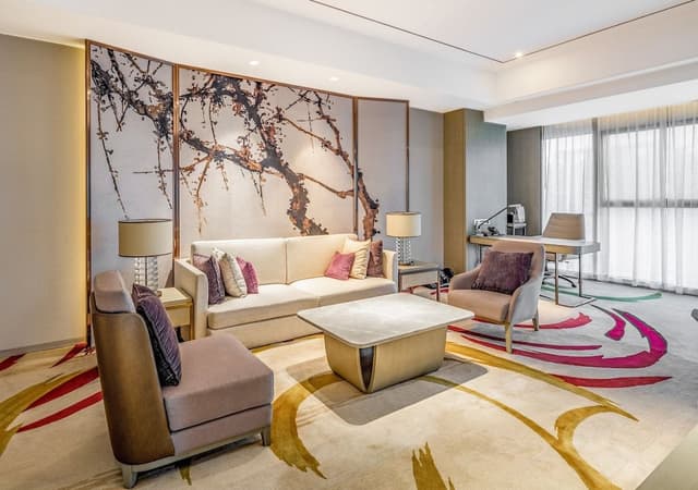 1 Bedroom Suite