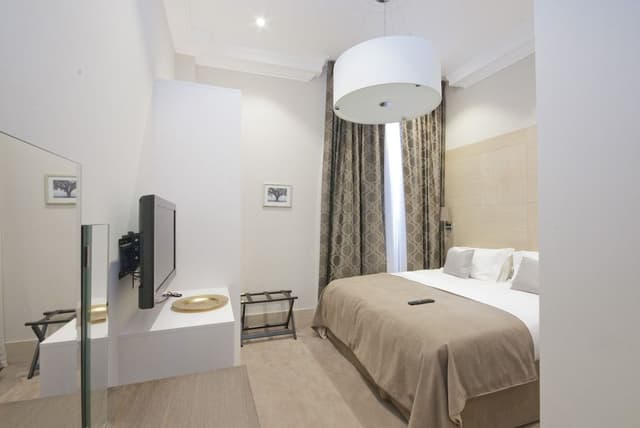 Knightsbridge Suite, Three Bedroom Apartment with Terrace