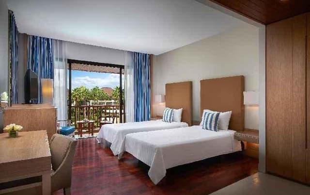 Deluxe Twin Bed