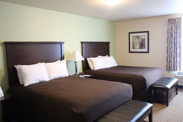 Double Queen Kitchenette