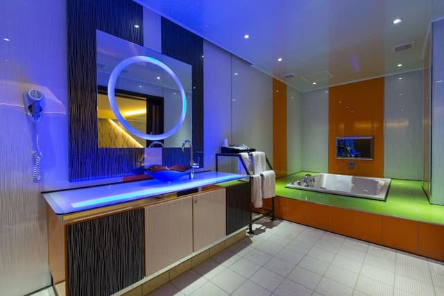 Design Double Room (Run of house, without massage chair)