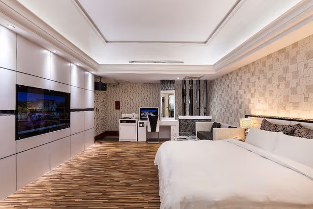 Luxury Suite