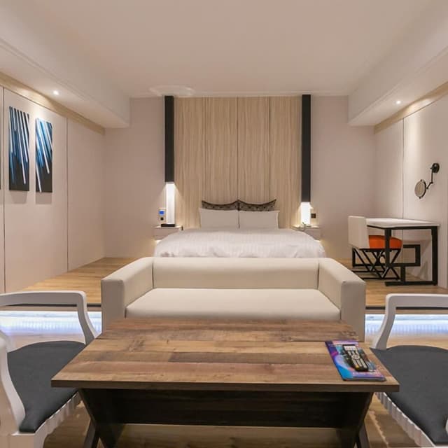 Design Double Room (Run of house, with massage chair)