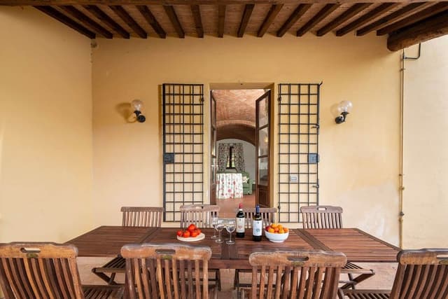 Traditional Apartment, 4 Bedrooms, Patio (N’antia)