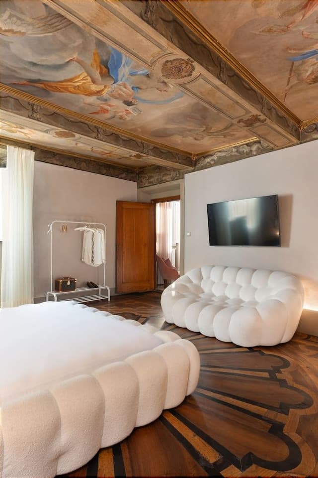 Queen Suite