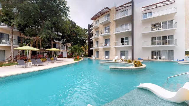 Suite with Pool View