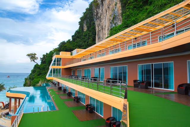 Luxury Double Room, Sea View (4th & 5th Floor)
