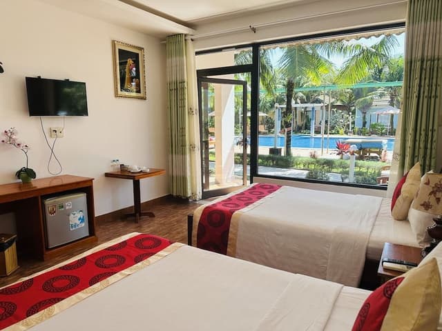 Deluxe Bungalow, Pool View