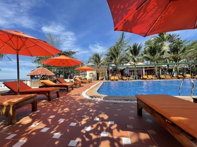 Deluxe Bungalow, Pool View