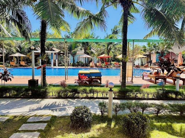 Deluxe Bungalow, Pool View