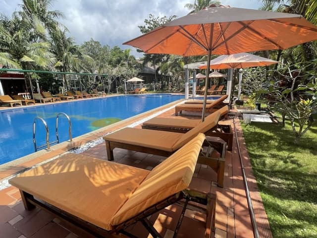 Deluxe Bungalow, Pool View