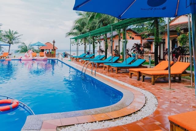 Deluxe Bungalow, Pool View