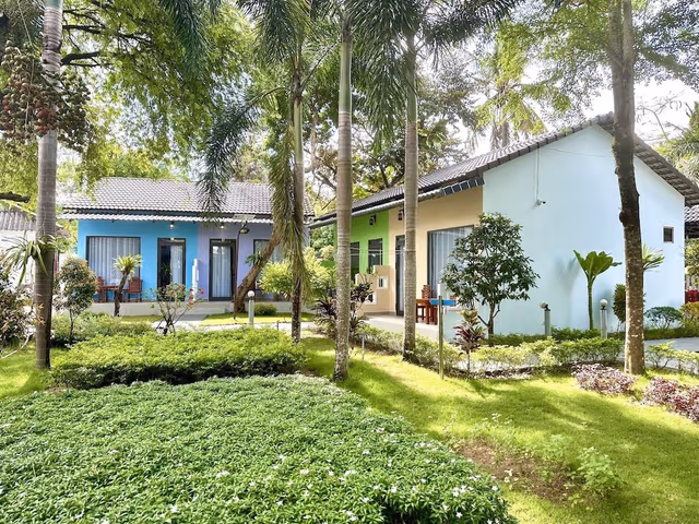 Superior Bungalow, Garden View