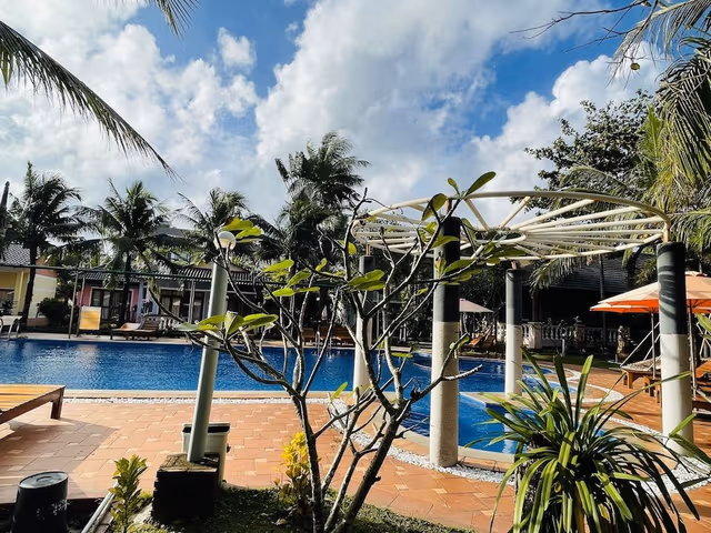 Deluxe Bungalow, Pool View