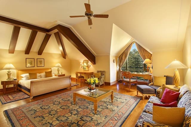 Deluxe Suite